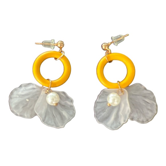 Bohemian Yellow Circle with Petals & Faux Pearl Drop Earrings NWT - Picture 2 of 3